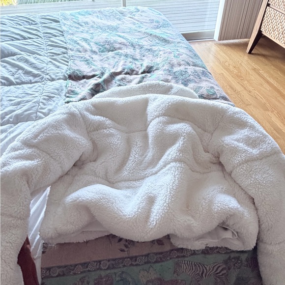 ALO IVORY yoga foxy Sherpa jacket - Picture 5 of 5